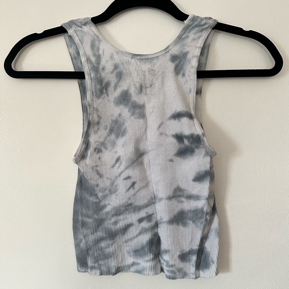White and Grey Tie Dye Ribbed Crop Tank Top - Picture 3 of 3